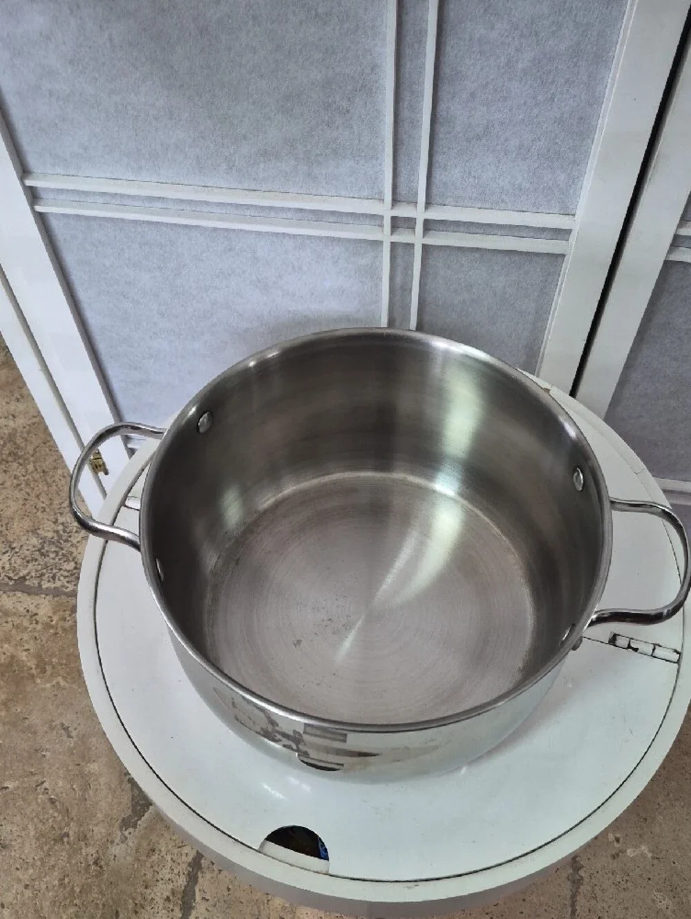Revere Ware Copper Bottom 6 Qt Stainless Steel Sauce Pot.